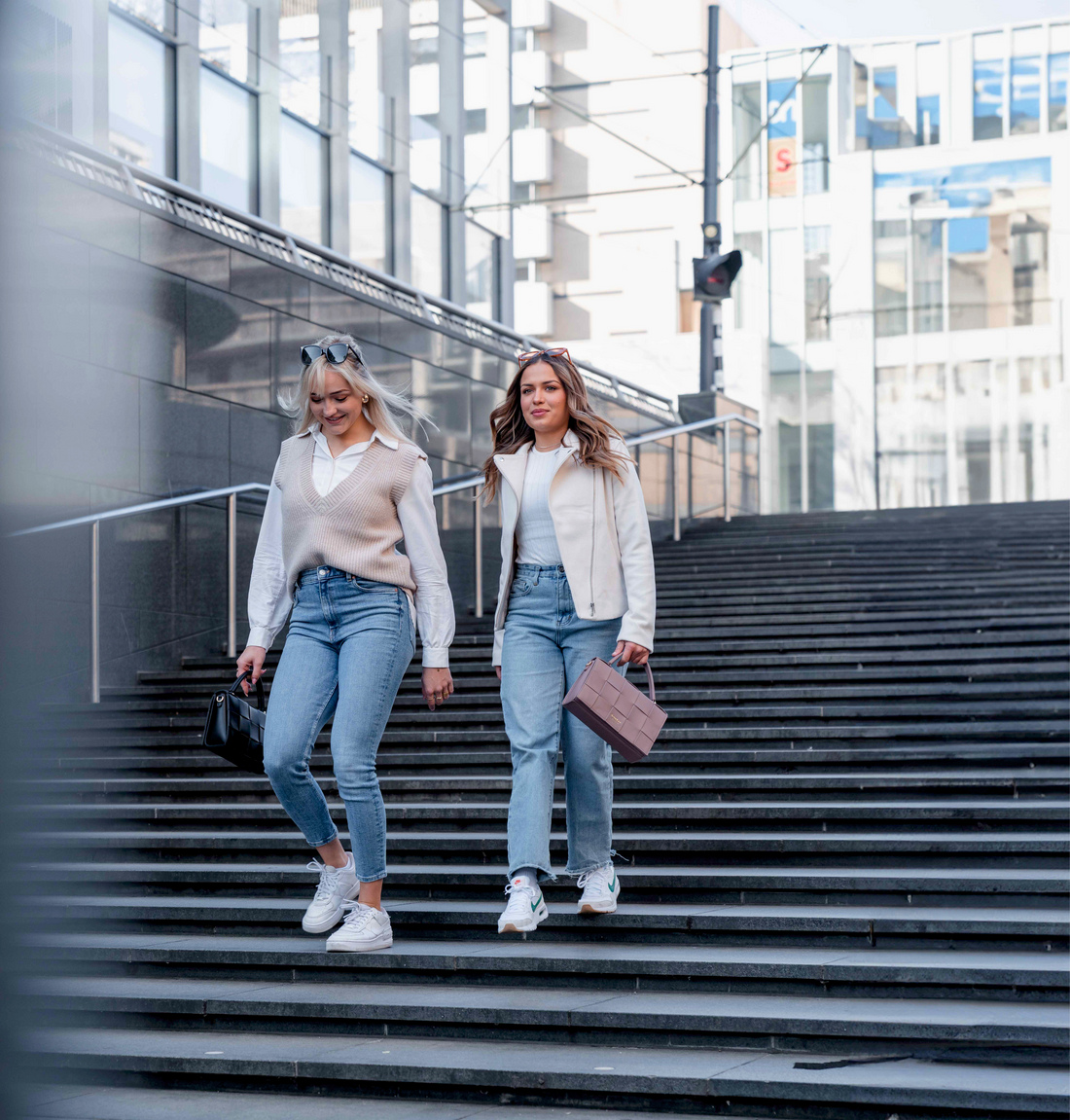 Hoe je jouw handtas kunt combineren met verschillende outfits
